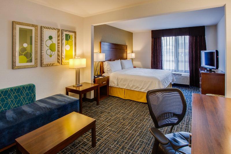 带大床的行政房间, Holiday Inn Express San Francisco Airport North, An Ihg