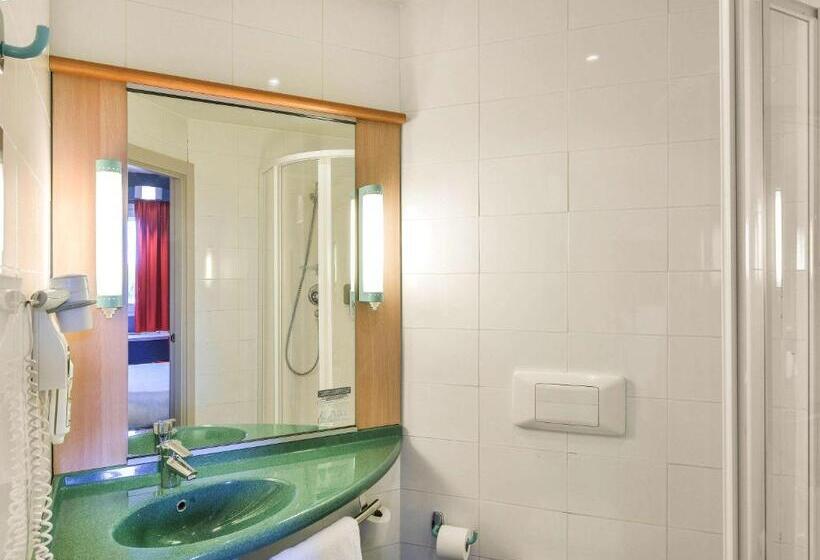 Номер Стандарт, Ibis Madrid Getafe