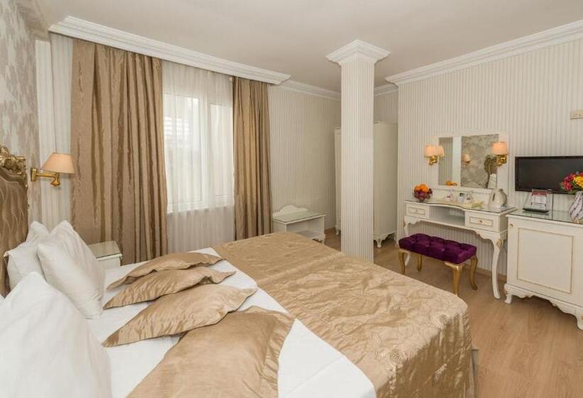 اتاق سوپریور چهار تخته, Santa Sophia Hotel   İstanbul