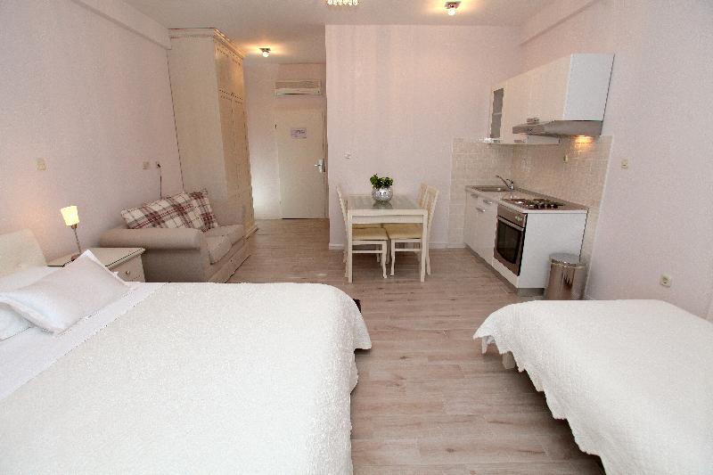 Студия Стандарт, Bellevue Trogir
