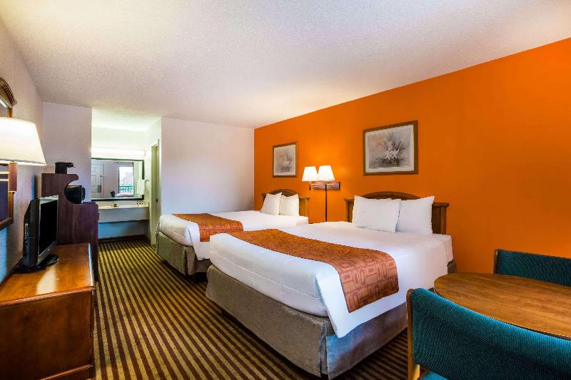 חדר סטנדרט, Holiday Inn Express & Suites Costa Mesa, An Ihg