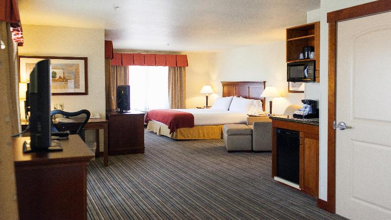스위트 킹사이즈 침대, Holiday Inn Express Turlock, An Ihg