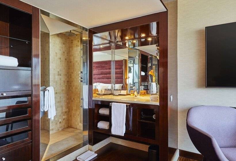 Стандартный Номер Кровать Кинг, Hyatt Regency Barcelona Tower