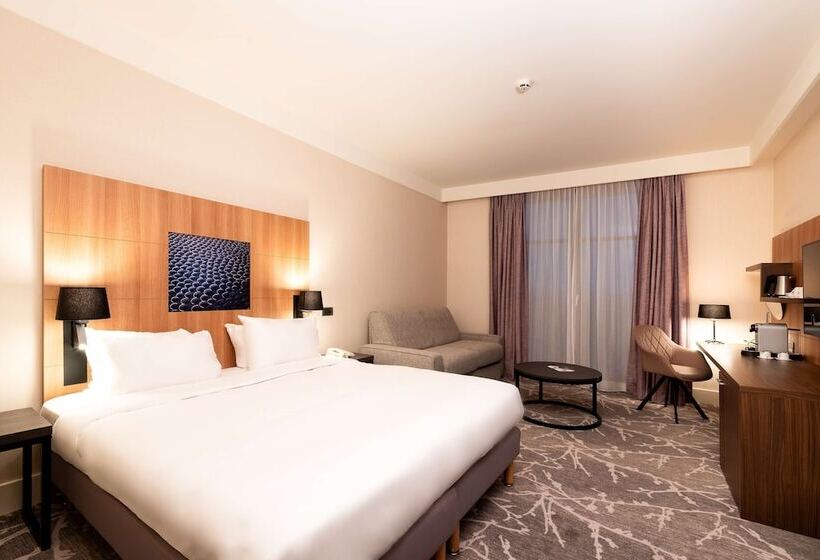 Premium Room Golf View, Radisson Blu Hotel Paris, Marne La Vallée