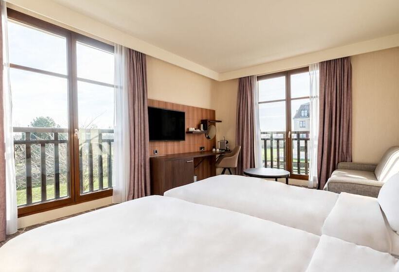 Premium Room Golf View, Radisson Blu Hotel Paris, Marne La Vallée