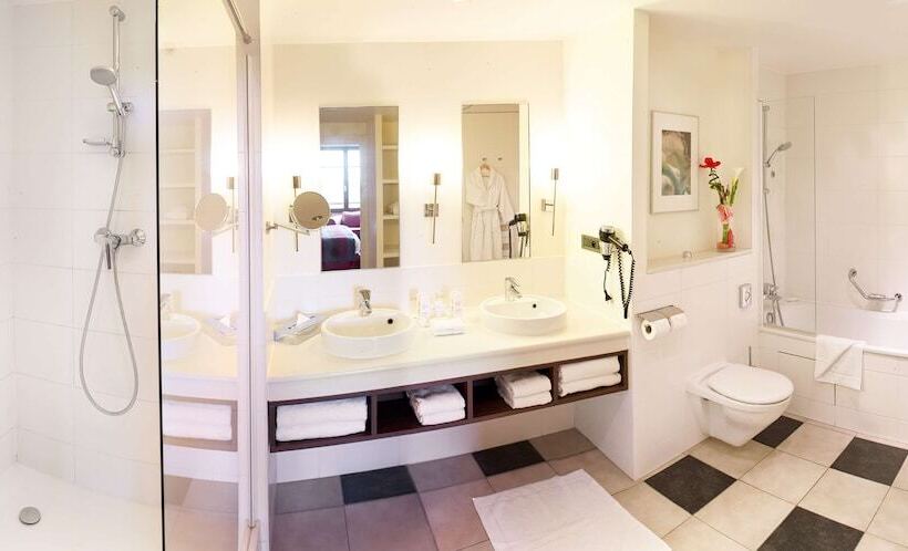 سوییت جونیور, Radisson Blu Hotel Paris, Marne La Vallée