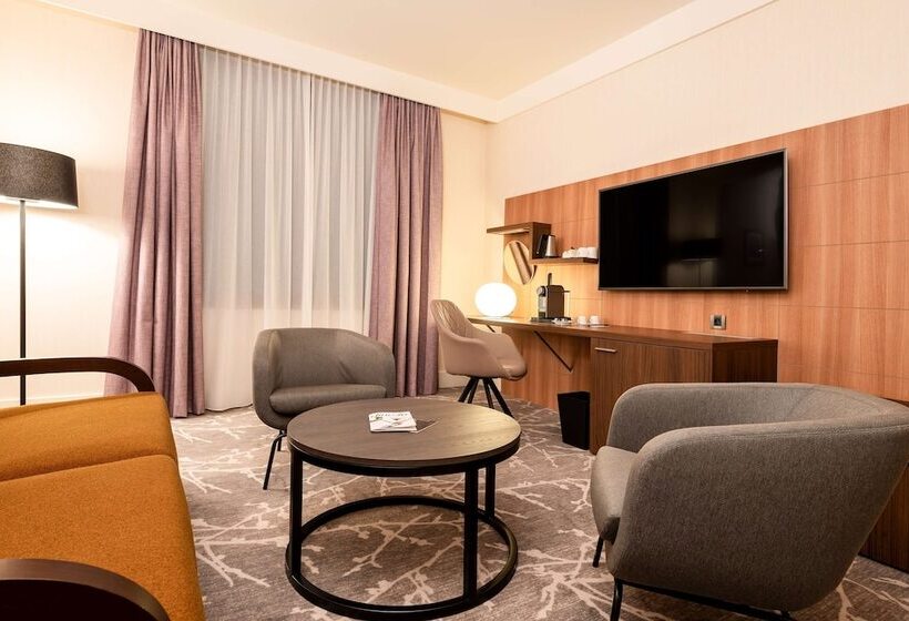 سوییت جونیور, Radisson Blu Hotel Paris, Marne La Vallée