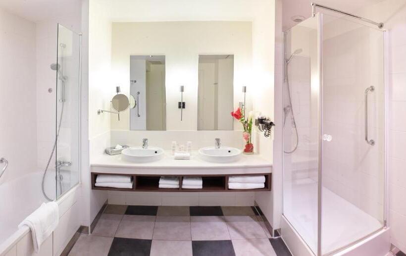 سوییت, Radisson Blu Hotel Paris, Marne La Vallée