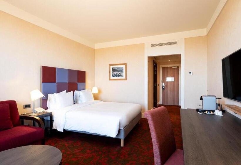 Premium Family Room, Radisson Blu Hotel Paris, Marne La Vallée