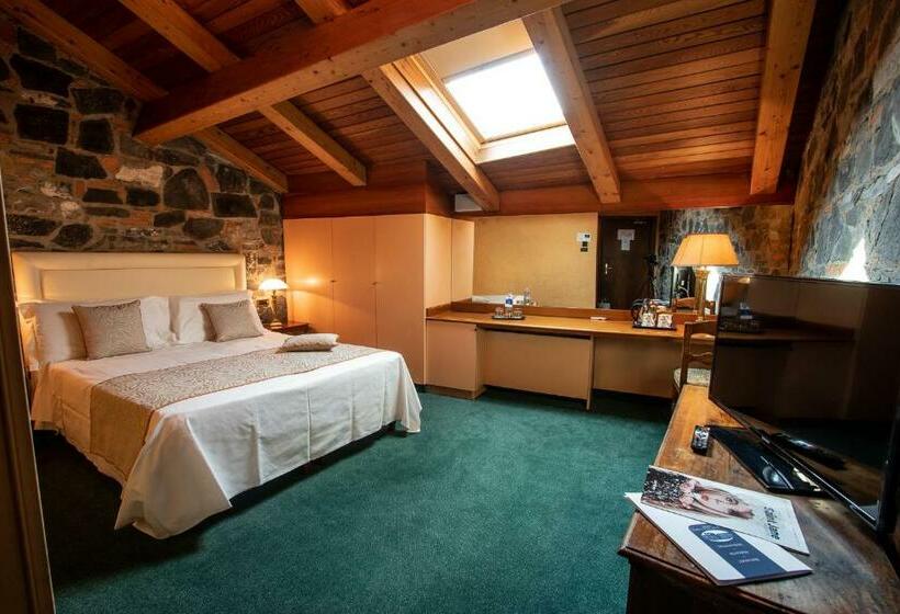经济房, Albergo Le Due Corti