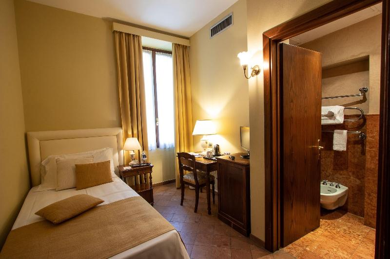 标准单人间, Albergo Le Due Corti