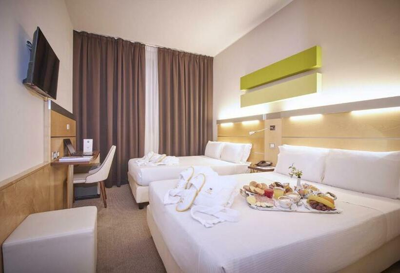 اتاق استاندارد چهار تخته, Ih Hotels Milano Gioia