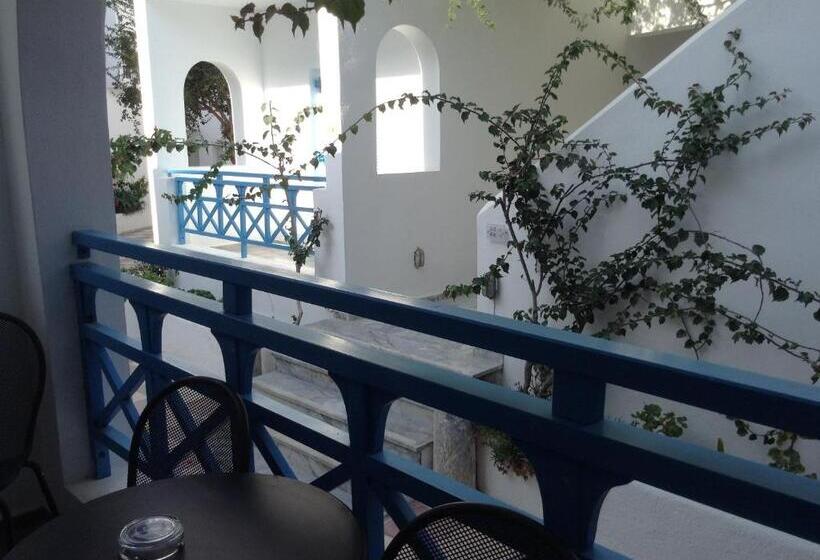 اتاق استاندارد پریمیوم سه تخته, Kamari Beach