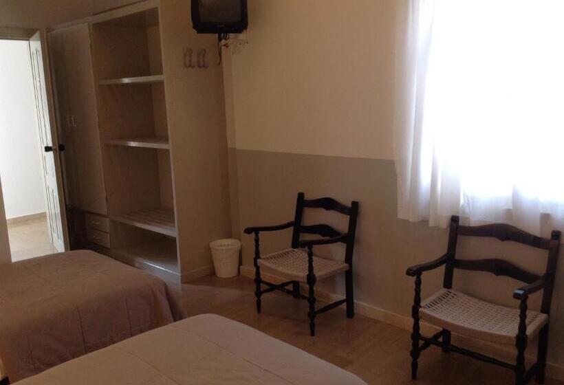 اتاق استاندارد پریمیوم سه تخته, Kamari Beach