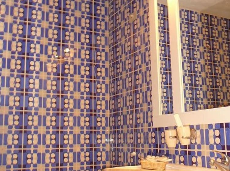 اتاق استاندارد سه نفره, Marina Club