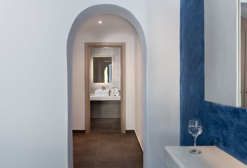 اتاق سوپریور, Rivari Santorini