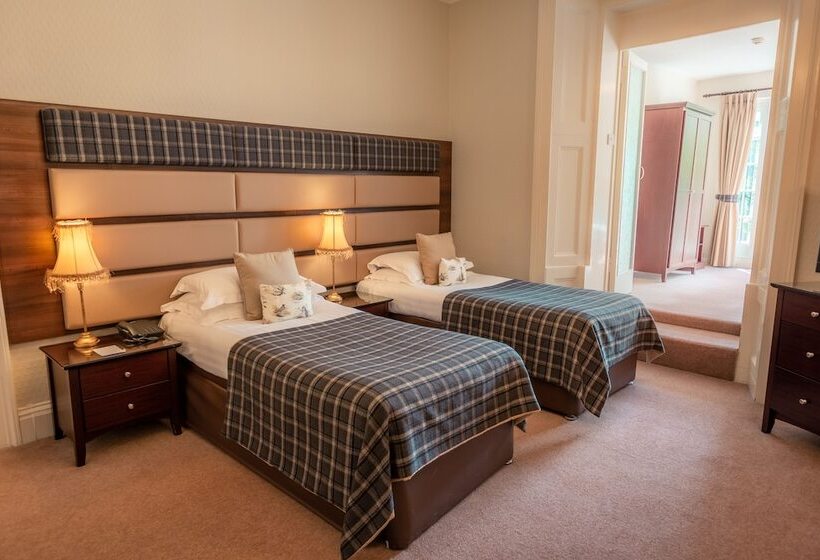 سوییت جونیور, The Albany St Andrews