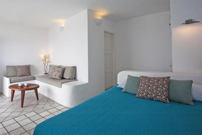 استودیوی سوپریور, Remezzo Villas