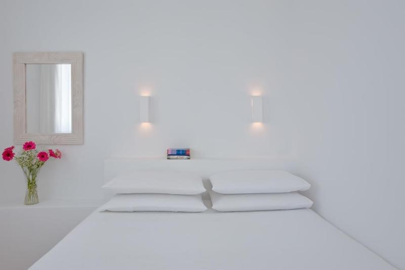 استودیوی استاندارد, Remezzo Villas