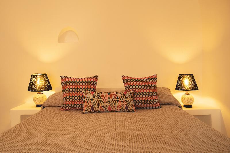 استودیوی استاندارد, Remezzo Villas