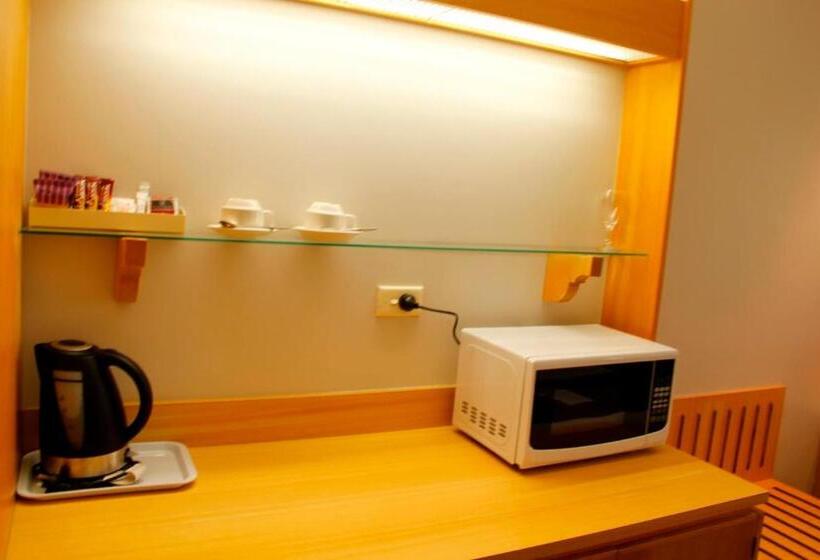 디럭스 룸, Sandown Regency Hotel & Apartments
