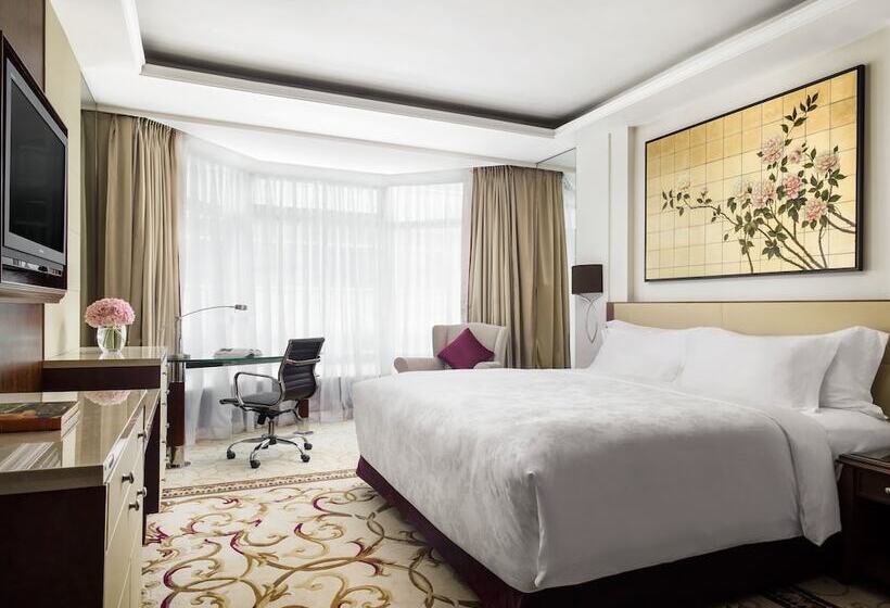 Superior Interior Room, The Langham Hong Kong