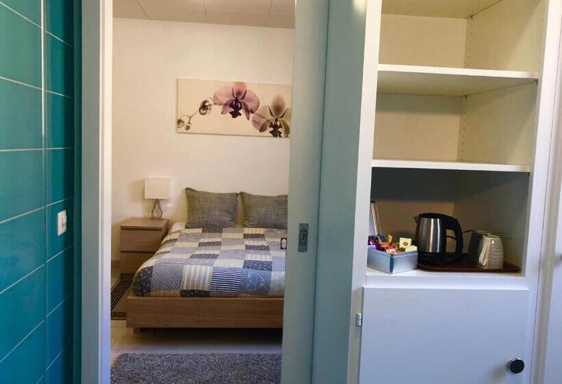 标准间, Auberge Pour Tous