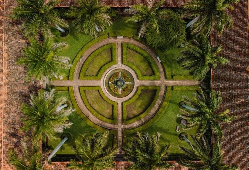 컴포트 룸, El Convento Leon Nicaragua