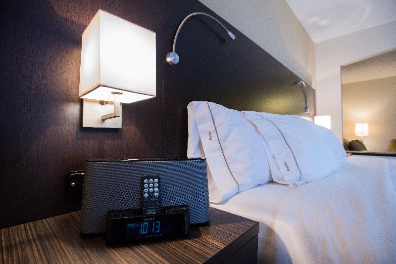 اتاق استاندارد, Holiday Inn Express & Suites Topeka West I 70 Wanamaker, An Ihg