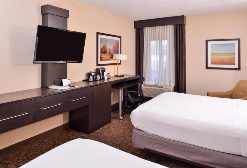 اتاق استاندارد, Holiday Inn Express & Suites Topeka West I 70 Wanamaker, An Ihg