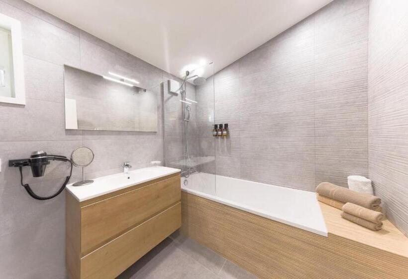 Семейный Номер, La Villa Vicha, The Originals Relais