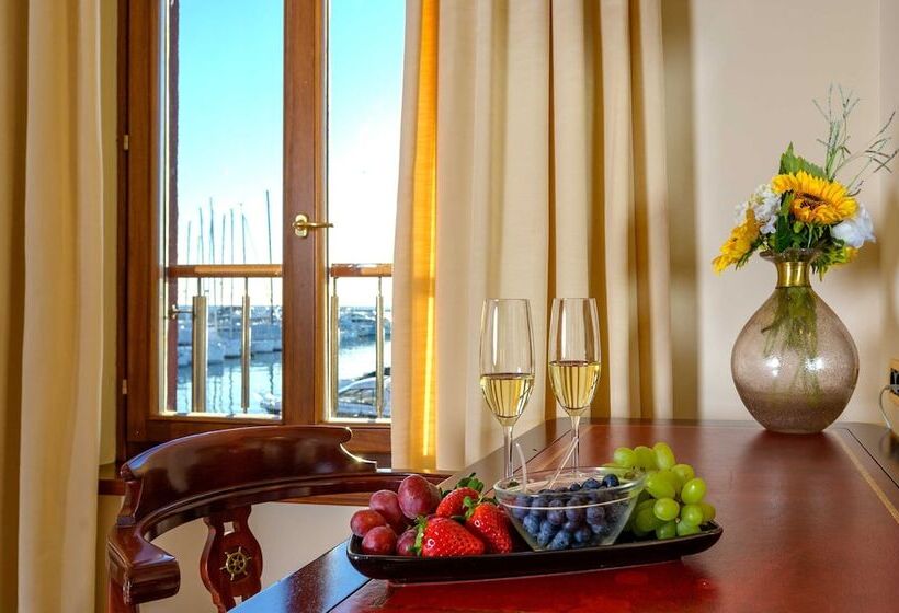 اتاق لوکس با چشم‌انداز دریا, Boutique Hotel Nautica   Spa & Wellness, Private Parking, Pet Friendly