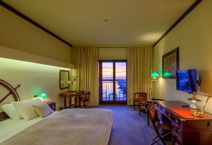 اتاق لوکس با چشم‌انداز دریا, Boutique Hotel Nautica   Spa & Wellness, Private Parking, Pet Friendly