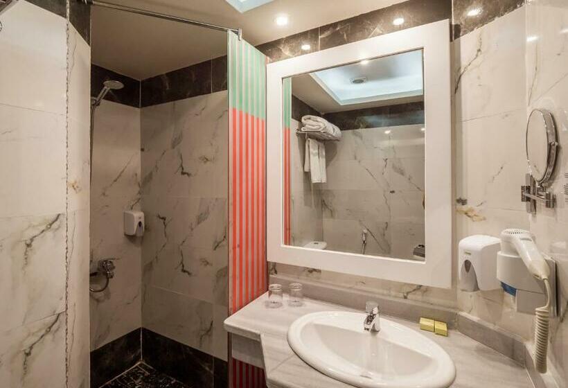 اتاق استاندارد سه نفره, Seagull Beach Resort  Families And Couples Only