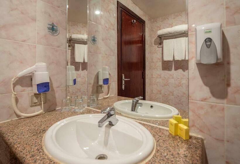 اتاق استاندارد با چشم‌انداز استخر, Seagull Beach Resort  Families And Couples Only