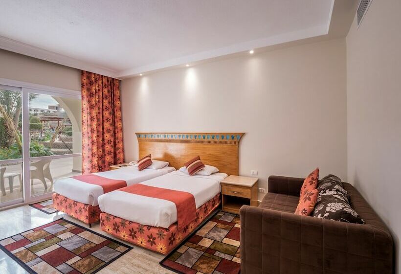 اتاق استاندارد با چشم‌انداز استخر, Seagull Beach Resort  Families And Couples Only