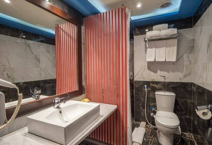 اتاق استاندارد با چشم‌انداز استخر, Seagull Beach Resort  Families And Couples Only