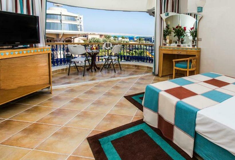 اتاق استاندارد سه تخته با چشم‌انداز استخر, Seagull Beach Resort  Families And Couples Only