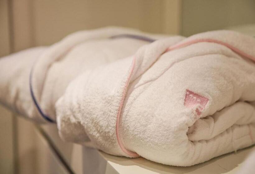 스위트, Motel Prestige