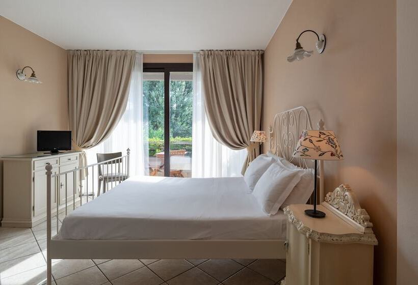 استودیو استاندارد با چشم‌انداز باغ, Il Sogno Apartments