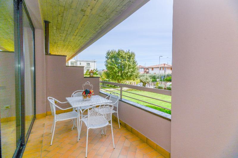 Апартаменты 2 спальни Вид на Сад, Il Sogno Apartments
