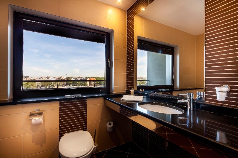 Полулюкс, Qubus Hotel Kraków