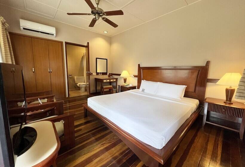 اتاق استاندارد با تراس, Berjaya Tioman Resort