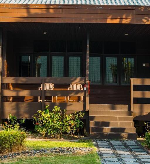 سوئیت با بالکن, Berjaya Tioman Resort