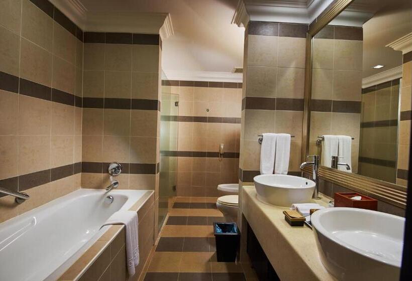 سوئیت با بالکن, Berjaya Tioman Resort