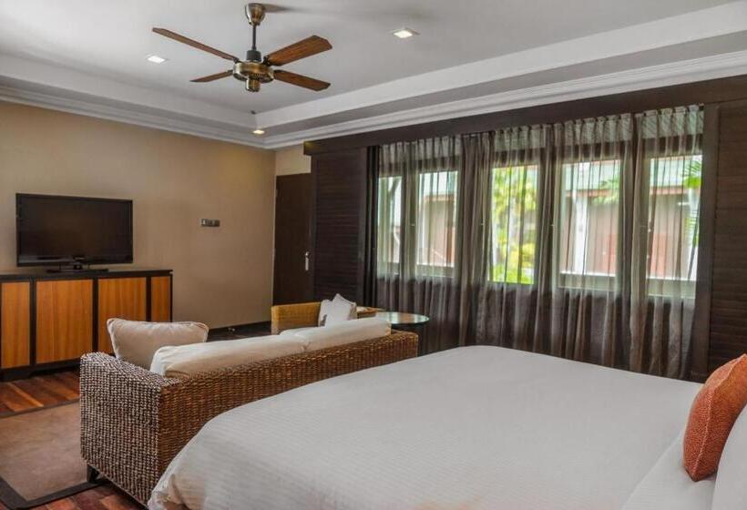 سوئیت با بالکن, Berjaya Tioman Resort
