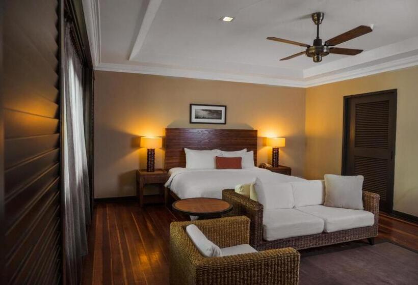 سوئیت با بالکن, Berjaya Tioman Resort