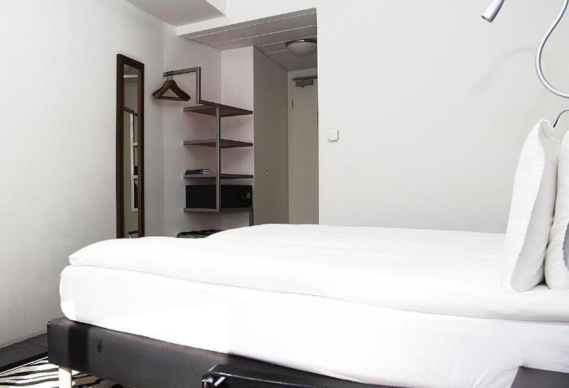 اتاق استاندارد با چشم‌انداز دریا, Center Hotels Arnarhvoll