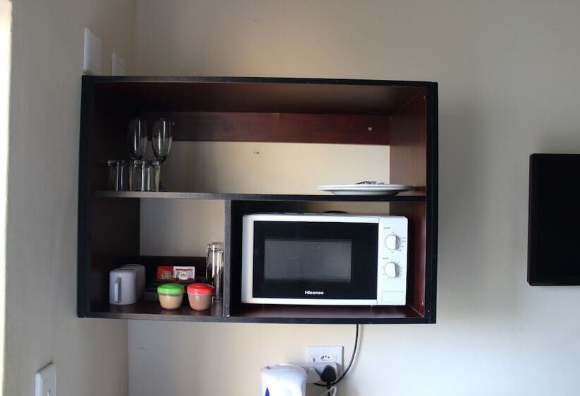 اتاق اجرایی, Purple Olive Guest House