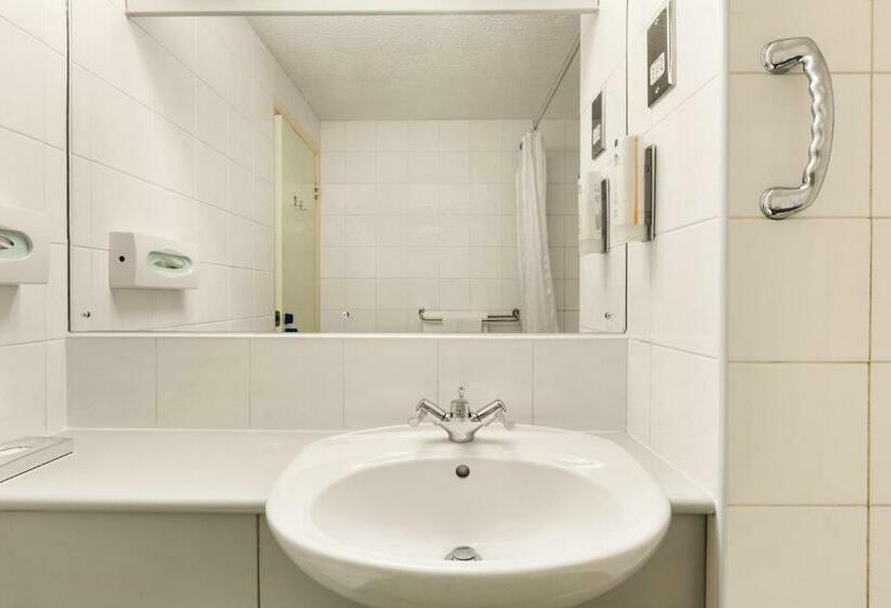 Семейный Номер, Ramada London South Mimms